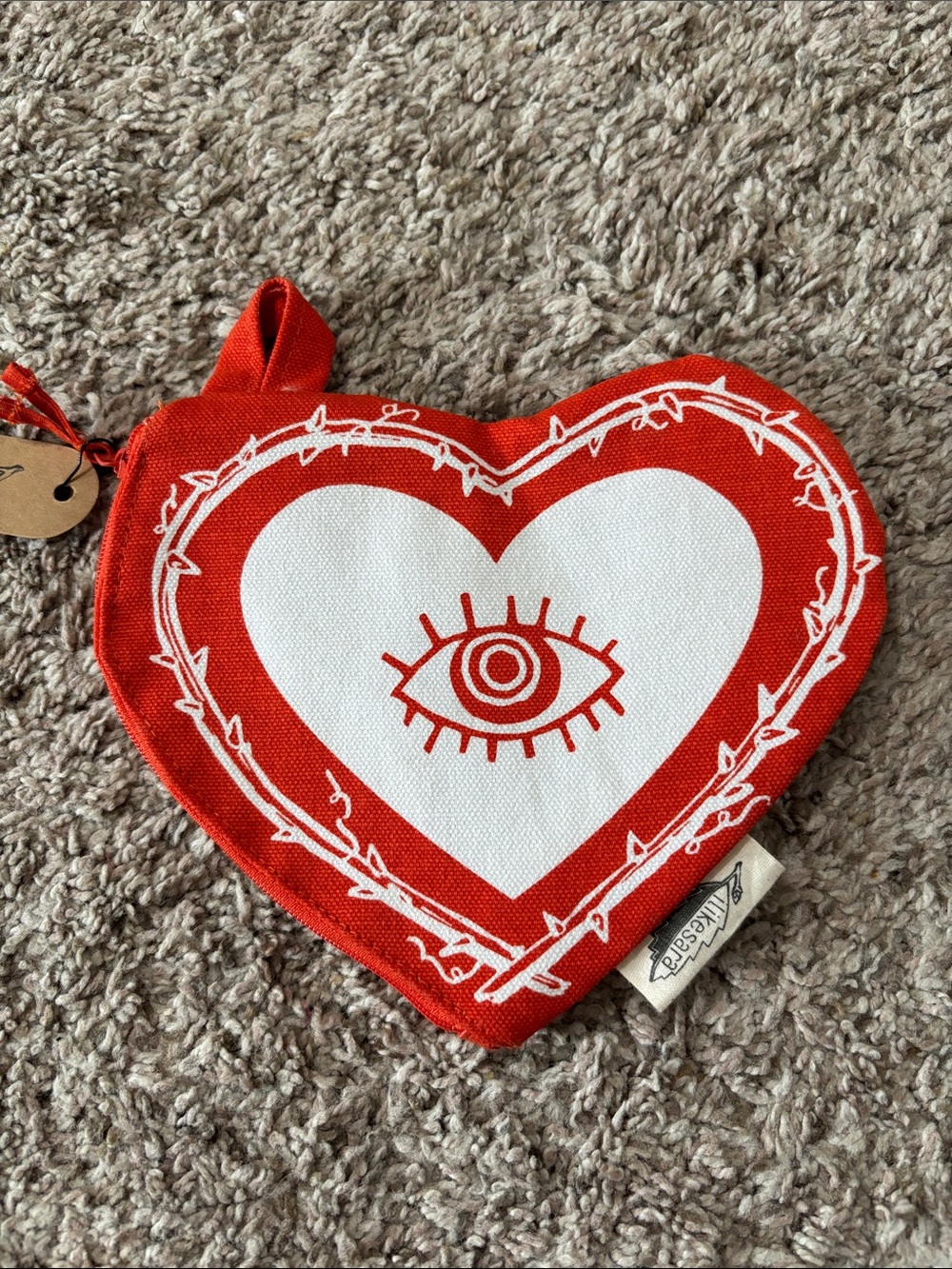 Ilikesara Red Heart Pouch with Eye Graphic